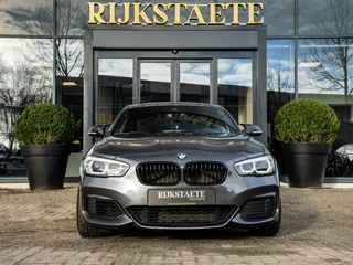 BMW 1 Serie BMW 1-serie M140i xDrive High Executive|H&K|REMUS|19'' - afbeelding nr 2