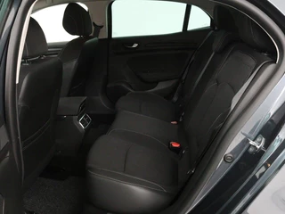 Renault Mégane Renault Mégane 1.3 TCe Limited | 54.200km NAP | Automaat |  Camera | Navigatie | Climate control | Keyless | Parkeerhulp | Getint glas | Cruise control - afbeelding nr 6