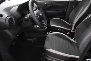 Hyundai i10 Hyundai i10 1.0 Automaat Comfort 5-zits | Navigatie | Apple Carplay/Android Auto | Cruise Control | DAB | Airco - afbeelding nr 10