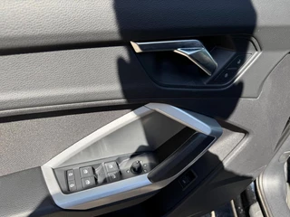 Audi Q3 Airco/Lichtmetalen velgen/Parkeersensoren - afbeelding nr 8