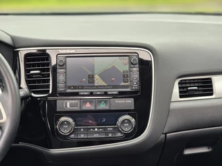 Mitsubishi Outlander Mitsubishi Outlander 2.0 PHEV Instyle X-Line - afbeelding nr 30