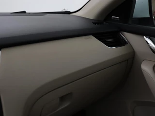 Škoda Octavia Skoda Octavia 1.2 TSI Elegance | Panoramadak | Leder |  Stoelverwarming | Xenon | Navigatie | Climate control | Keyless | Bluetooth | Cruise control - afbeelding nr 25