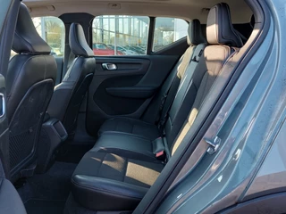 Volvo XC40 1.5 T3 157pk Momentum Business Pack Connect | Origineel NL | Navi | Clima | Adap. Cruise | Panorama Schuifdak | Led Koplampen | Pdc V+A+Camera | Rijstrook+Licht+Regensenor | 18''lm - afbeelding nr 8