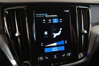 Volvo V60 Volvo V60 2.0 T6 Recharge AWD R-Design HEICO | PANO | B&W - afbeelding nr 54