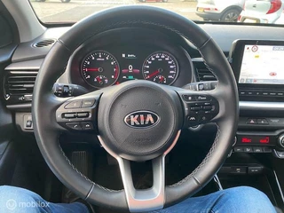 Kia Stonic Kia Stonic 1.0 Mild Hybride  T-GDI DynamicPlusLine 16 inch velgen & banden , Navigatie Appelcarp[lay, Bleutooth Priveglas , Electr. inklapbare spiegels , Parkeerhulp achter - afbeelding nr 23