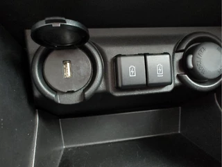 Suzuki Swift Navi | Draadloze Carplay | Stoelverwarming - afbeelding nr 17