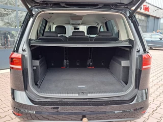 Volkswagen Touran | Automaat | Navi | Trekhaak | Stoel- en stuurverwarming | ACC | LED | - afbeelding nr 26