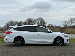 Ford Focus Ford Focus Wagon 1.0 EcoBoost ST Line Business - Frozen White - Lekker Sportief! - afbeelding nr 27