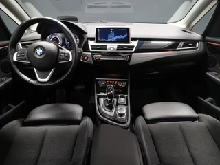 BMW 2 Serie BMW 2 Serie Active Tourer 218i High Executive [TREKHAAK AFNEEMBAAR, GROOT NAVIGATIE, HEAD-UP, HALF LEDER, STOELVERWARMING, PDC ACHTER, CRUISE, CLIMATE, NIEUWSTAAT] - afbeelding nr 6