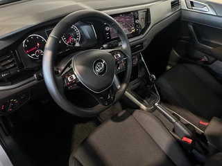 Volkswagen Polo Volkswagen Polo 1.0 TSI COMFORTLINE RIJKLAAR l NAP l LMV l AIRCO l ACC l - afbeelding nr 16