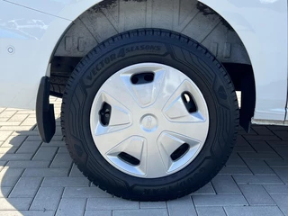 Ford Transit Custom Ford Transit Custom 280 2.0 TDCI L1H1 Trend Automaat Zuid | 8 inch scherm | Stoelverwarming | Trekhaak  | Achteruitrijcamera - afbeelding nr 14