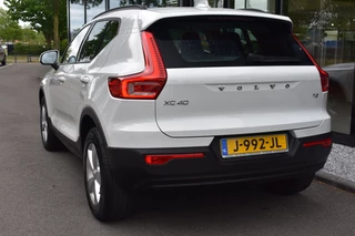 Volvo XC40 Volvo XC40 T2 129pk Aut. Momentum Core | Navigation Tech | Airco | LM velge - afbeelding nr 2