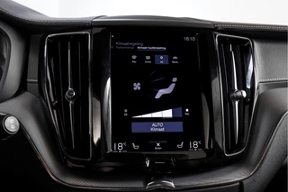 Volvo XC60 Volvo XC60 2.0 T4 Inscription 190 PK - Automaat | Dig. Cockpit | Elek. Trekhaak | Adapt. Cruise | Memory | Stoel-+Stuurverw. | PDC | Camera | NAV | ECC | Elek. Klep | LM 19