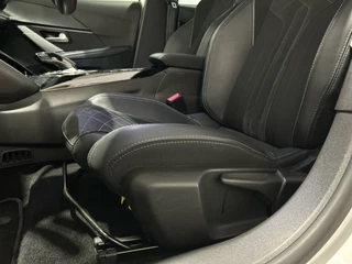 Peugeot e-208 Peugeot e-208 EV GT Pack 50 kWh | Zwart dak | 100 % dealeronderhouden | Soh (batterijcheck) 91,06 % - afbeelding nr 4