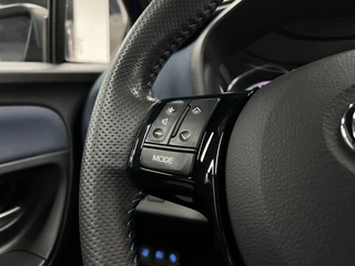 Toyota Yaris Toyota Yaris 1.5 Hybrid Bi-Tone| Lane | Camera | LED |Keyles - afbeelding nr 14