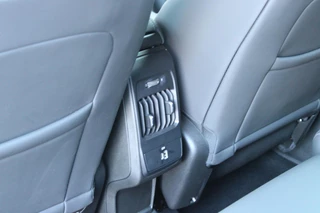Alfa Romeo Tonale Alfa Romeo Tonale 1.5T 160PK HYbrid VELOCE | PANORAMISCH SCHUIF / KANTELDAK | LEDEREN BEKLEDING | VOORSTOELEN / STUUR VERWARMD | VOORSTOELEN GEVENTILEERD | VOORSTOELEN ELEKTRISCH VERSTELBAAR | DRAADLOOS APPLE CARPLAY / ANDROID AUTO | 360° CAMERA | AUTOMATISCH DIMMENDE BUITENSPIEGELS | 20