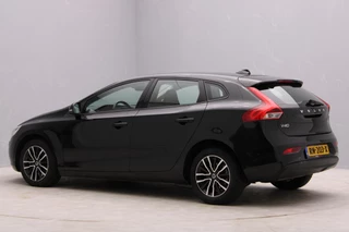 Volvo V40 Volvo V40 2.0 T2 Nordic+ *Stoelverwarming* Navi* 1ste eigenaar* - afbeelding nr 3