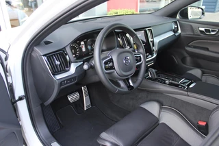 Volvo V60 Volvo V60 2.0 T6 340PK RECHARGE AWD R-DESIGN **NIEUWSTAAT!** | ELEKTRISCH BEDIENBARE VOORSTOELEN MET GEHEUGEN OP BESTUURDERSSTOEL | 18