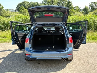 Ford Focus Ford Focus Wagon 1.5 182PK ST Line Business | Performance Blue | 1700KG Trekgewicht/NAV/Carplay/Clima/LED - Caravantrekker! - afbeelding nr 8