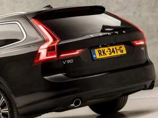 Volvo V90 Volvo V90 2.0 T5 Momentum 255Pk Automaat (APPLE CARPLAY, GROOT NAVI, LEDER, CAMERA, ADAPTIVE CRUISE, ELEK SPORTSTOELEN, STOELVERWARMING, GETINT GLAS, NIEUWE APK, NIEUWSTAAT) - afbeelding nr 12