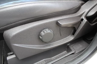 Ford Kuga Ford Kuga 1.5 EcoBoost 150PK ST Line | Panoramadak | Trekhaak | Xenon | Winterpack - afbeelding nr 32