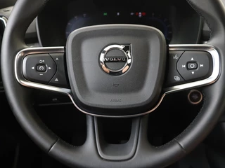 Volvo XC40 Volvo XC40 B4 Plus Dark | Trekhaak | Dodehoekdetectie | Achteruitrijcamera - afbeelding nr 22