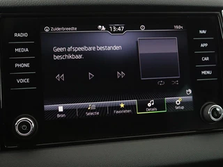 Škoda Karoq Skoda Karoq 1.0 TSI Business Edition | Panoramadak |  Stoelverwarming | Trekhaak | Carplay | Navigatie | Climate control | Parkeerhulp | Cruise control - afbeelding nr 23