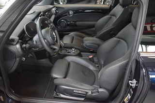 MINI Electric MINI Electric Mini Resolute edition 33 kWh Pano automaat resolute edition 135kw 1e eigenaar n.a.p. Pano / Leder / Harman Kardon / Head Up / Camera / Keyless - afbeelding nr 11