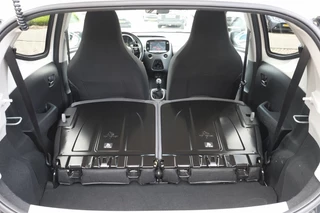 Toyota Aygo Toyota Aygo 1.0 VVT-i x-Joy Handgeschakeld | Automatische airconditioning | - afbeelding nr 33