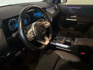 Mercedes-Benz GLA Mercedes-Benz GLA 180 BNS SOL. AMG-LINE l STOELVER l CAMERA l SFEERVERL l 19INCH l - afbeelding nr 18