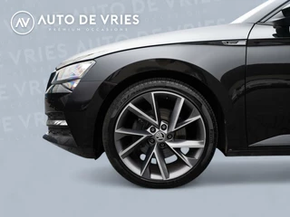 Škoda Superb Skoda Superb Combi 1.4 TSI iV 218pk Sportline | Panoramadak | Leder | Travel Assist | Sfeerverlichting - afbeelding nr 18