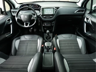 Peugeot 2008 Peugeot 2008 1.2 PureTech Allure, (111 PK) Dealer-Onderh. BOVAG-Garantie. NL-Auto. - afbeelding nr 2