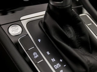 Volkswagen Golf Volkswagen Golf 1.5 TSI R-Line Sport 150Pk Automaat (VIRTUAL COCKPIT, APPLE CARPLAY, GROOT NAVI, CAMERA, LED KOPLAMPEN, ALCANTARA, ADAPTIVE CRUISE, LM VELGEN, DAB+, NIEUWE APK, NIEUWSTAAT) - afbeelding nr 12