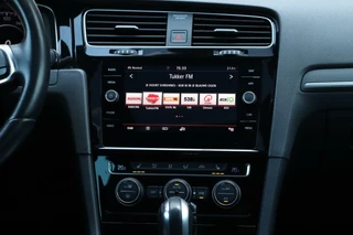 Volkswagen Golf Volkswagen Golf 7.5 GTI Performance / Vol Opties! / 245PK! / DSG / ACC / Pano / DynAudio / Virtual Cockpit / Navi / 19