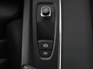 Volvo V60 Volvo V60 2.0 D4 Momentum | 1e eigenaar | Panoramadak |  Leder | Trekhaak | Stoelverwarming | Carplay | Navigatie | Full LED - afbeelding nr 13