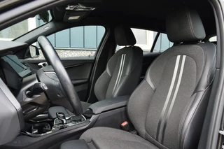 BMW 1 Serie BMW 1 Serie 120i High Executive Rijklaarprijs-Garantie Navigatie Led Sport interieur Airco - afbeelding nr 12