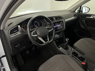 Volkswagen Tiguan Volkswagen Tiguan 1.5 TSI Life Business / 150PK / NAVI / STOEL-STUURVERW. / PDC / 1800KG TREKG. - afbeelding nr 10