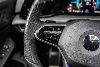 Volkswagen Golf Volkswagen Golf 1.4 eHybrid GTE | Pano | IQ Light | Dodehoek - afbeelding nr 6
