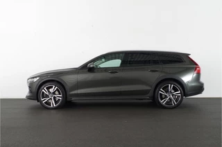 Volvo V60 Volvo V60 Cross Country 2.0 B5 AWD Pro 250pk > Kleur: PINE GREY/Blis/Trekhaak/Pilot assist... - afbeelding nr 16