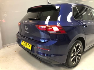 Volkswagen Golf Volkswagen Golf United 1.5 TSi | Navigatie | LED | Stoelverwarming | - afbeelding nr 18