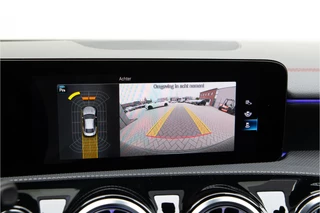 Mercedes-Benz CLA Mercedes-Benz CLA 180 AMG Widescreen, Sfeerverlichting, Camera, 19