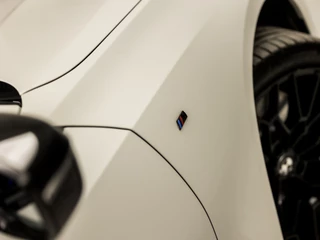 BMW 3 Serie BMW 3 Serie 330i High Executive M Sport 259Pk Automaat (SCHUIFDAK, M PAKKET, HEAD-UP DISPLAY, LASER KOPLAMPEN, CARBON INLEG, HARMAN/KARDON, LEDER/ALCANTARA, APPLE CARPLAY, STUUR/STOELVERWARMING, NIEUWSTAAT) - afbeelding nr 37