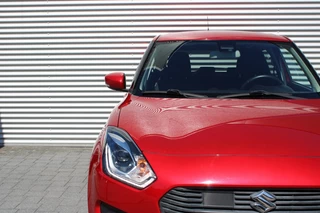 Suzuki Swift Suzuki Swift 1.0 Stijl Smart Hybrid + Trekhaak - afbeelding nr 13