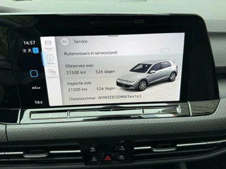 Volkswagen Golf Volkswagen Golf 1.5 eTSI R-Line Automaat | Panoramadak | LED | Black Style | Harman/Kardon HiFi | Achteruitrijcamera | Sfeerverlichting | Trekhaak afneembaar | Adaptieve cruise control | Parkeersensoren voor en achter - afbeelding nr 20