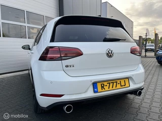 Volkswagen Golf Volkswagen Golf 7.5 2.0 TSI GTI DSG Automaat / Pano / ACC - afbeelding nr 8