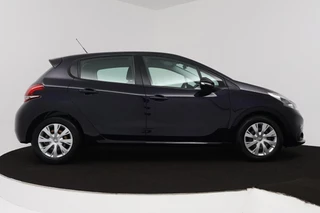 Peugeot 208 Peugeot 208 1.2 PureTech Blue Lease Active (PARKEERSENSOREN ACHTER, NAVIGATIE, BLUETOOTH, NL-AUTO, GOED ONDERHOUDEN) - afbeelding nr 14