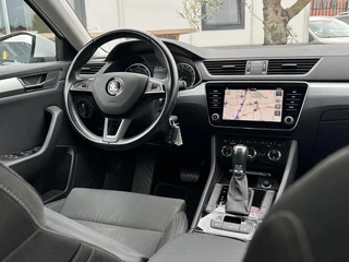 Škoda Superb Skoda Superb Combi 2.0 TDI Ambition Business Carplay Camera Navi Climate Cruise Trekhaak - afbeelding nr 3