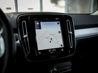Volvo XC40 Volvo XC40 1.5 T3 Momentum Pro | Intellisafe ProLine & Surround | Audio Line | El. achterklep | Navi + Apple Carplay & Android Auto | Stoelverwarming | PDC V+A + Camera achter | Full LED | Draadloos opladen - afbeelding nr 17