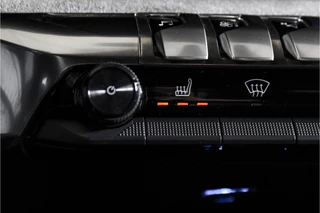 Peugeot 5008 | Dig. Cockpit | Adapt. Cruise | Stoelverw. | PDC | Camera | NAV + App. Connect | ECC | Elek. Klep | LM 19