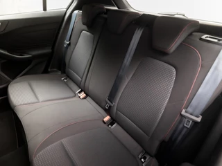 Ford Focus (APPLE CARPLAY, GROOT NAVI, CLIMATE, ZWART HEMEL, SPORTSTOELEN, CRUISE, LANE ASSIST, PARKEERSENSOREN, NIEUWSTAAT) - afbeelding nr 14
